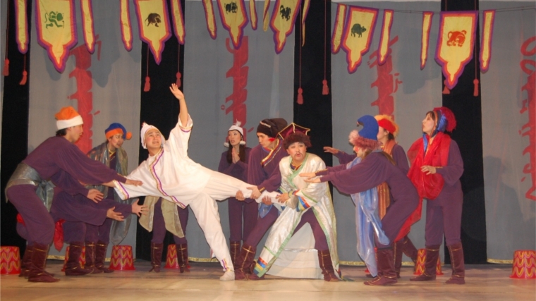 В рамках Года культуры в Шумерле впервые состоялись гастроли Национального драматического театра имени Б. Басангова Республики Калмыкия