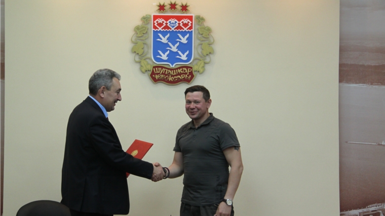Леонид Черкесов провел встречу с известным актером отечественного кино Анатолием Гущиным