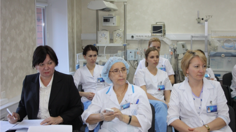 В преддверии Международного дня недоношенного ребенка в Президентском перинатальном центре состоялся «телемост» со Светланой Медведевой