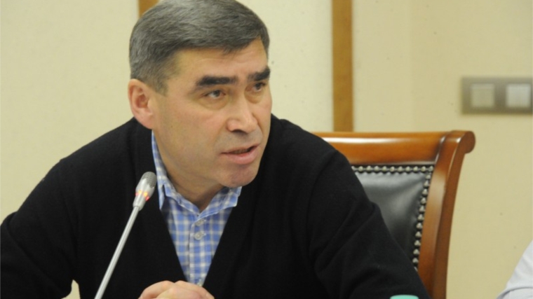 Министр транспорта Чувашии В. Филиппов рассказал о подготовительной работе по содержанию автомобильных дорог местного значения в осенне-зимний период 2014-2015 годов