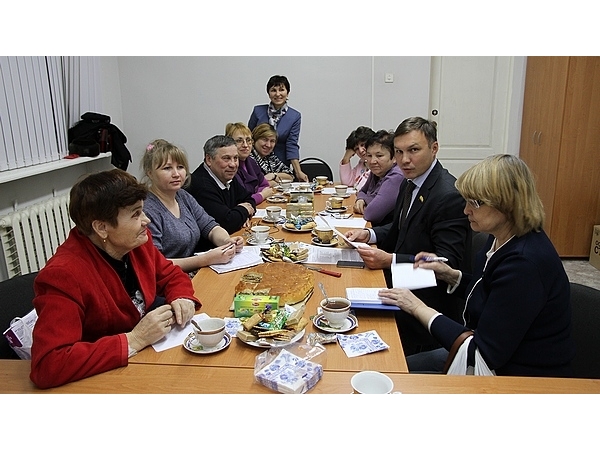 Депутат Государственного Совета Чувашской Республики Николай Николаев встретился с председателями ТОС Московского района г. Чебо