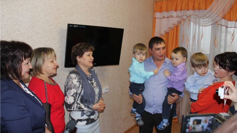 Многодетные семьи – под пристальным вниманием руководства города Чебоксары