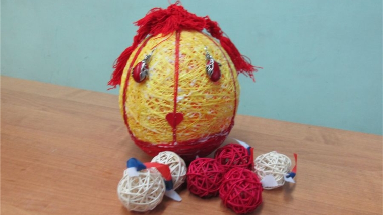 Новогодняя игрушка школьников из Чувашии включена в каталог «Рождественская елка»