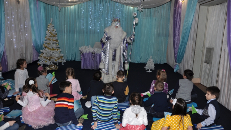 «Офис Деда Мороза» – новый формат новогоднего праздника в театре кукол