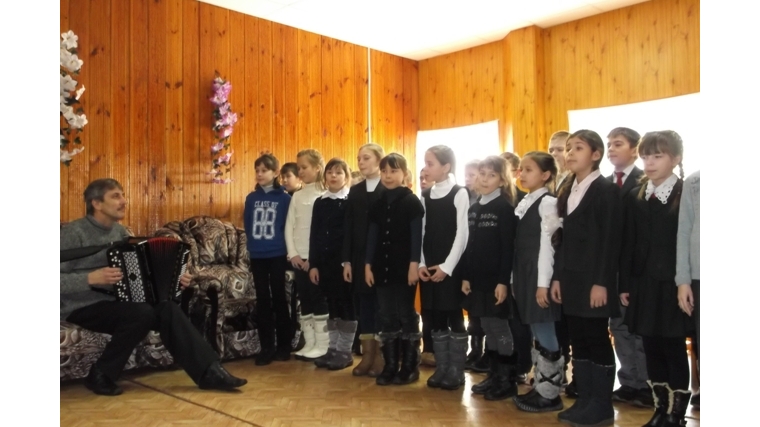 В рамках празднования 70-летия Победы в Великой Отечественной войне в общеобразовательных школах Шемуршинского района проводят часы патриотического воспитания