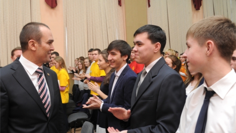 Глава Чувашии Михаил Игнатьев встретился с учащимися техникумов и колледжей республики