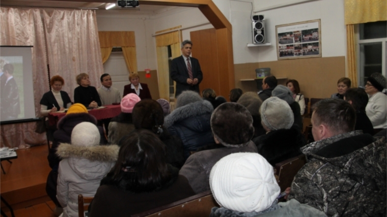 Глава администрации Шумерлинского района Лев Рафинов встретился с жителями Магаринского сельского поселения