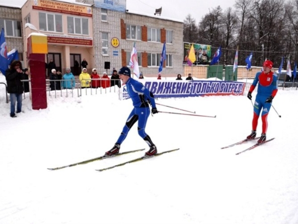 В День здоровья и спорта на «Рождественской лыжне» в Чебоксарах прокатились около 500 лыжников (ИА "Мангазея")