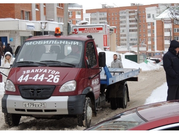 Более 220 неправильно припаркованных автомобилей отправлено на штрафплощадку в Чебоксарах с начала января (&quot;НТА-Приволжье&quot;)