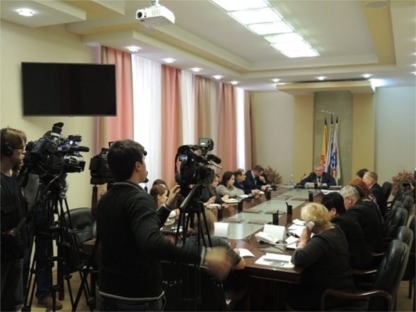 Герман Александров провел &quot;прямую линию&quot; с горожанами (&quot;Чебоксары.ру&quot;)