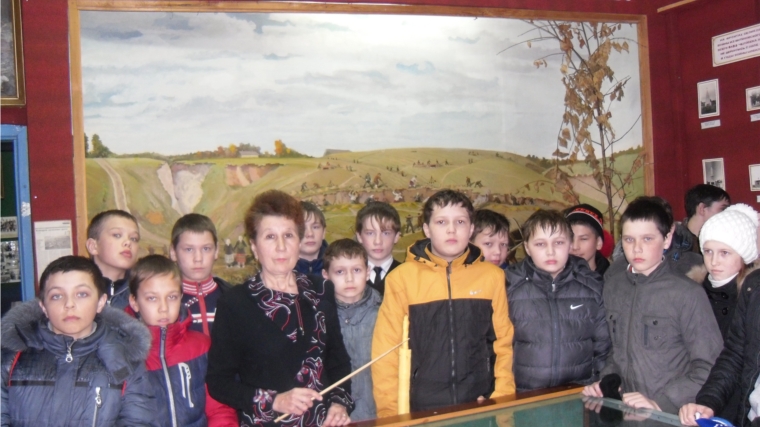 Участники лыжного пробега «По следам оборонительных сооружений» посетили Янтиковский народный краеведческий музей
