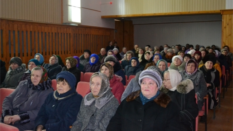Жители села Напольное приняли активное участие в общем собрании, на котором были подведены итоги социально-экономического развития села