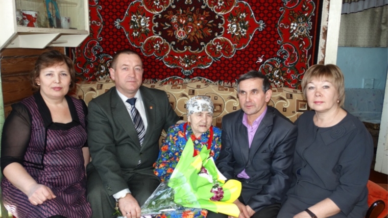 Солидный и почтенный юбилей отмечает жительница Красночетайского района Е. Михатайкина