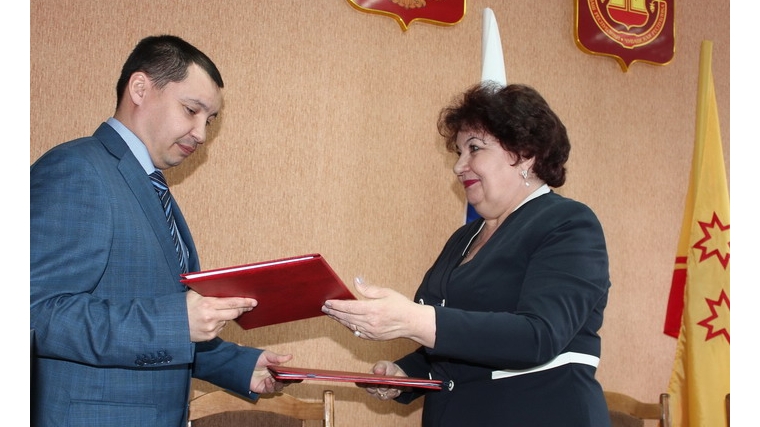 Собрание депутатов Цивильского района приняло решение назначить главой администрации района Александра Казакова