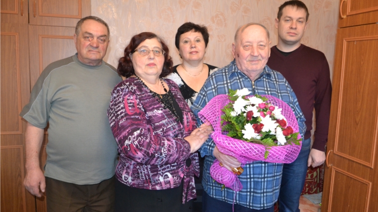 90-летний юбилей отметил ветеран Великой Отечественной войны, Почётный гражданин города Алатыря Н.Н. Ларин