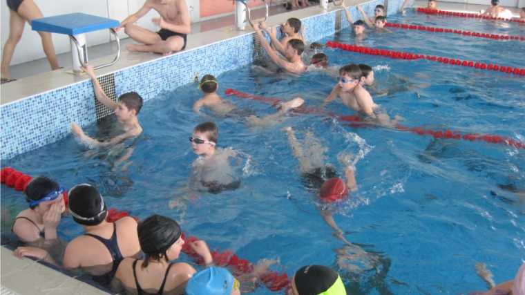 День здоровья и спорта: В плавательном бассейне ДЮСШ «Локомотив» г.Канаш установлен новый рекорд посещаемости