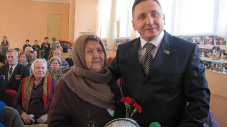 Спасибо Вам, ветераны, за мирное небо: еще 60 жителям Московского района г. Чебоксары вручили медали «70 лет Победы в Великой Отечественной войне 1941-1945 гг.»