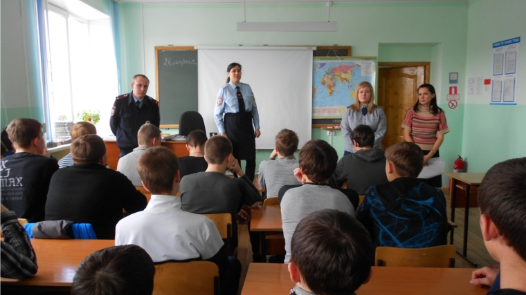 В рамках Всероссийской акции &quot;За здоровье и безопасность наших детей&quot; в учебных заведениях Ленинского района проходят профилактические мероприятия