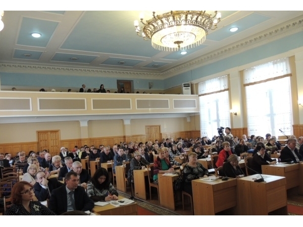 В Чебоксарах активисты ТОС обсудили проведение капремонта в многоквартирных домах ("Чебоксары.ру")