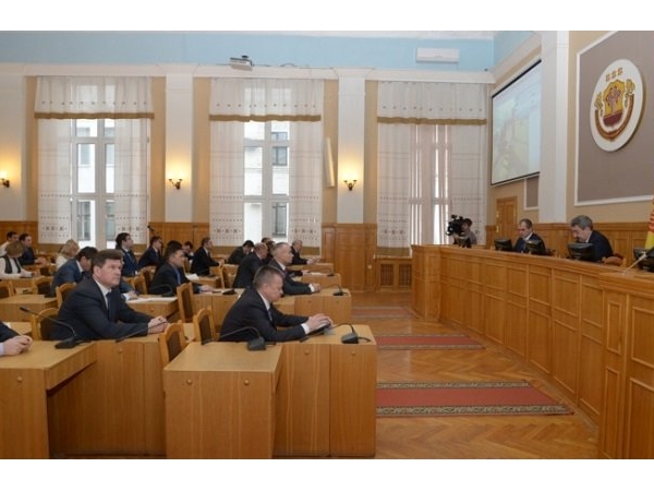 Городские власти Чебоксар поддержали идею о сокращении своих зарплат (ИА "Мангазея")