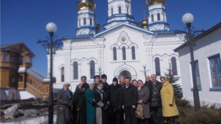 Паломническую поездку в Тихвинский монастырь в г. Цивильск организовал депутат Валерий Антонов