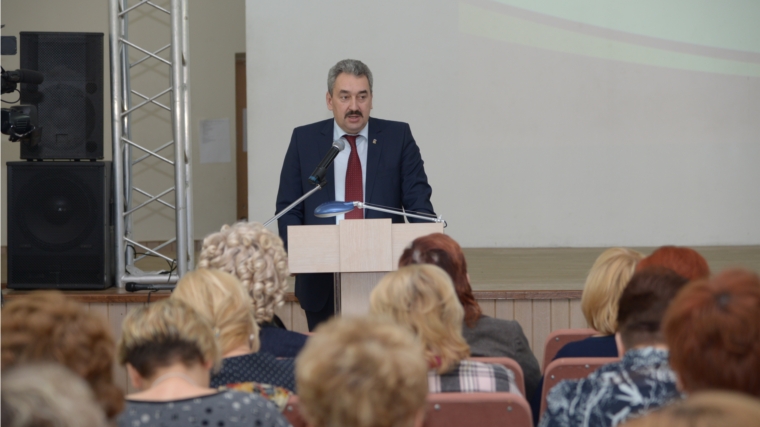 Леонид Черкесов: "Каждый ветеран должен ощутить внимание. Каждый школьник должен быть охвачен патриотическими мероприятиями"