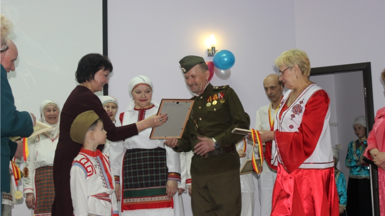 Гала-концерт конкурса "Две звезды: дед и внук" состоялся в Национальной библиотеке