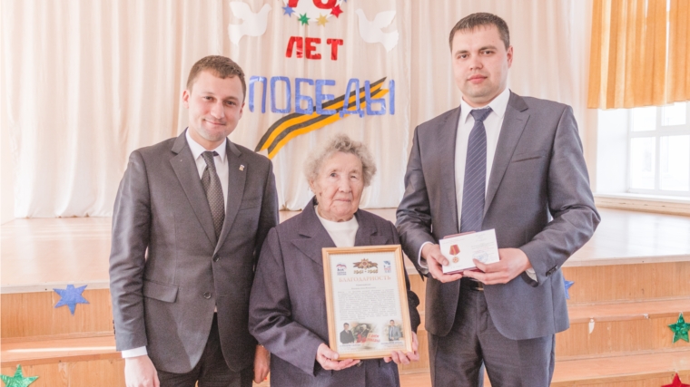 Они достойны высших наград и почтения: ветеранам Ленинского района вручают юбилейные медали к 70- летию Победы