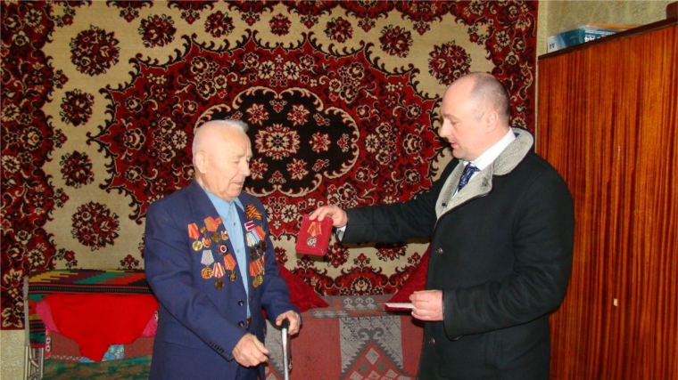В Шумерле продолжается вручение юбилейной медали «70 лет Победы в Великой Отечественной войне 1941-1945 годов»