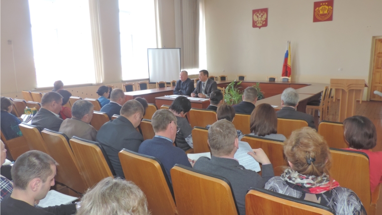 В администрации Шемуршинского района состоялось совещание с главами поселений, директорами школ, заведующими детских садов