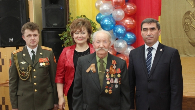 Ветеранам войны и труженикам тыла г. Канаш вручили медали «70 лет Победы в Великой Отечественной войне 1941-1945 гг.»