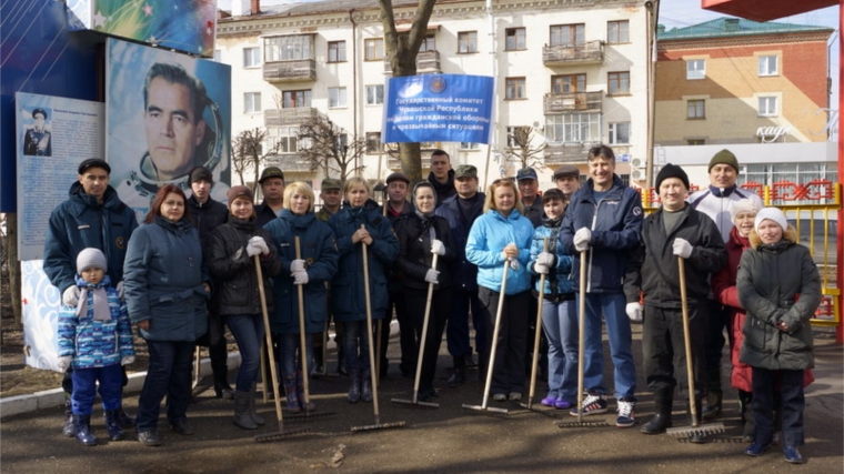 _Работники ГКЧС Чувашии внесли свой вклад в чистоту города