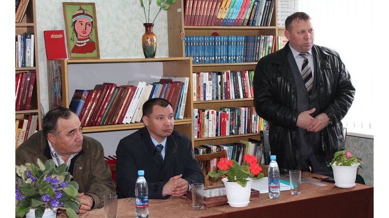 Глава администрации Цивильского района Александр Казаков встретился с жителями Медикасинского сельского поселения