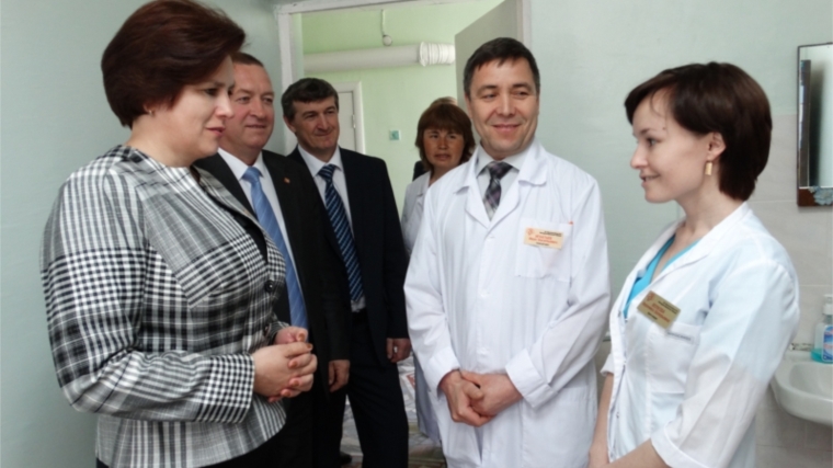 Министр Алла Самойлова посетила Красночетайский и Ядринский районы