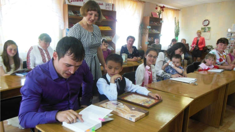_Яльчикские читатели приняли участие в Международной акции «Читаем вместе Константина Иванова!»