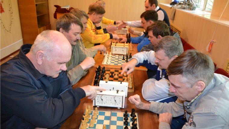 _ В Алатыре прошли турниры по шахматам и шашкам