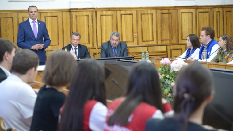 В ЧГУ им. Ульянова состоялась встреча студенческого актива с Главой Чувашии
