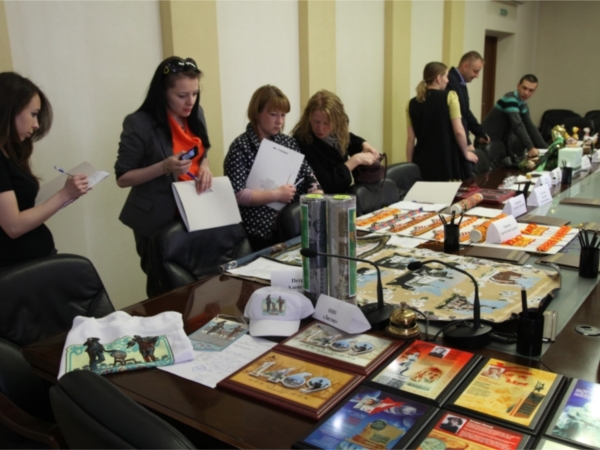 В Чебоксарах подведены итоги городского конкурса "Чебоксарский сувенир" ("Чебоксары.ру")