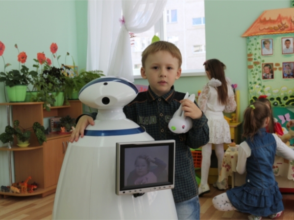 Чебоксарский детсад «Созвездие» дети с ОВЗ посещают при помощи робота (&quot;Мой город Чебоксары&quot;)