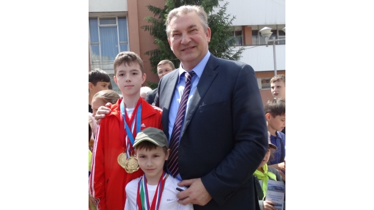 Президент Федерации хоккея России Владислав Третьяк встретился с чебоксарской молодёжью на &quot;спортивном бульваре&quot;