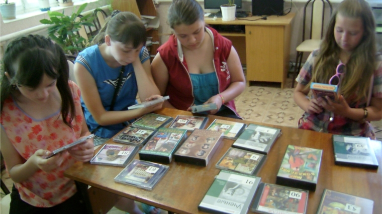 «Электронные ресурсы библиотеки» разучивали Кирские школьники