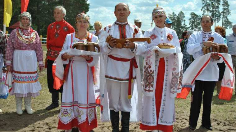 В Шемуршинском районе прошел праздник Песни, Труда и Спорта «Акатуй-2015»