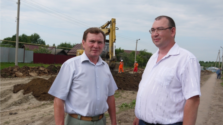 Глава Ядринской районной администрации Владимир Кузьмин проинспектировал ход строительства ряда объектов