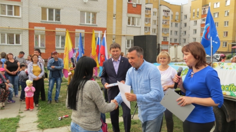 Культурно-спортивный праздник «Встречаем лето вместе» - такие мероприятия объединяют и сплачивают горожан