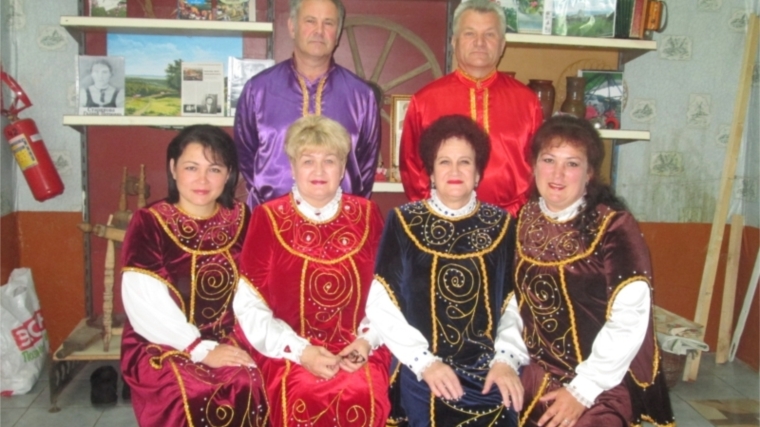 Народный вокальный ансамбль «Шумерлиночка» - на празднике села Любимовка Порецкого района
