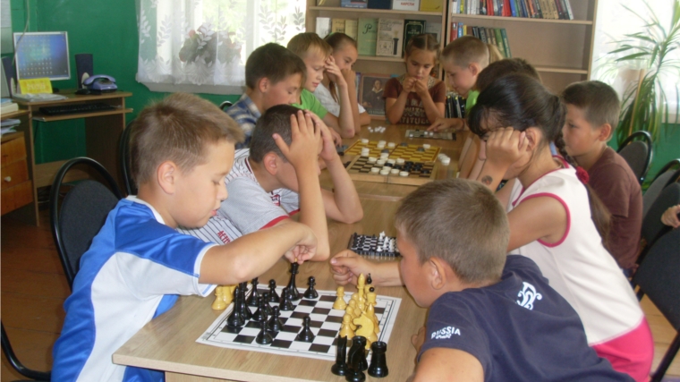 Игра-соревнование «Вперед, шахматы»