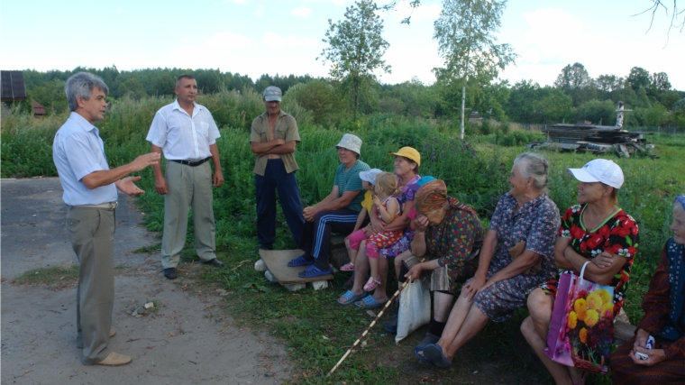 В поселках Пинеры и Кабаново состоялись встречи жителей с руководством района