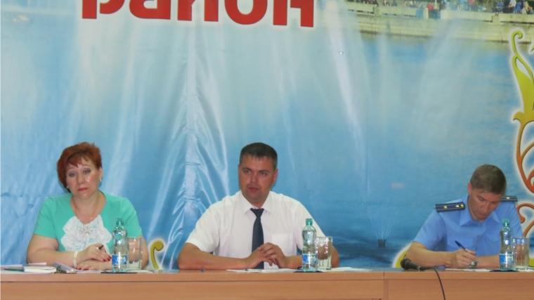 Вопросы обеспечения безопасности в период проведения Дня города обсудили в Ленинском районе