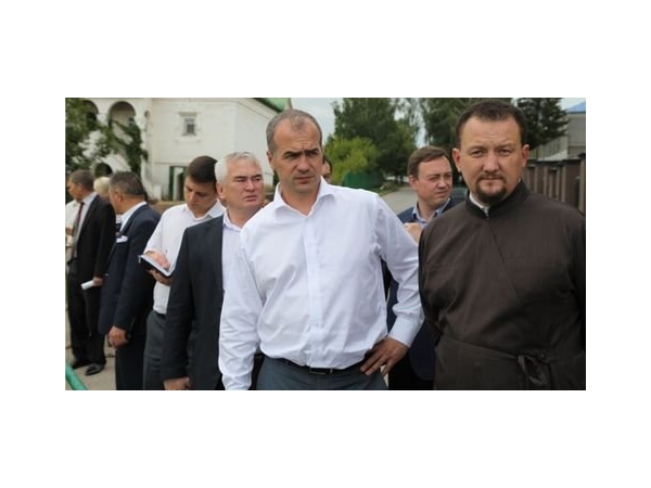 Сити-менеджер Алексей Ладыков проинспектировал исторические и видовые площадки Чебоксар (ИА "Мангазея")