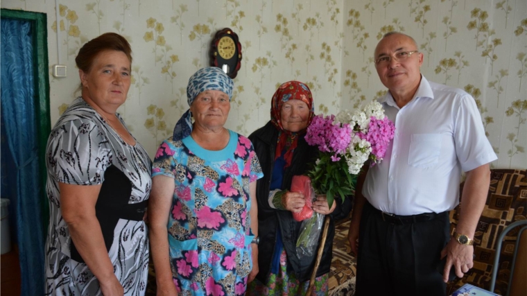 95-летний юбилей отметила жительница д. Напольное Тугаево Мария Петрова